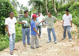 Eastern Samar governor Ben Evardone on road project inspection
