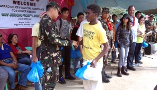 Cash assistance given to former rebels in Burauen, Leyte