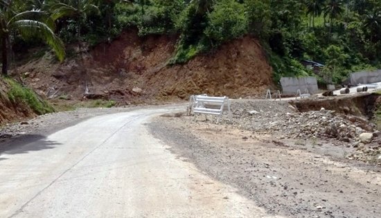 Macalpe bridge construction