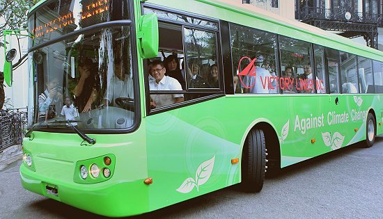 battery-powered bus