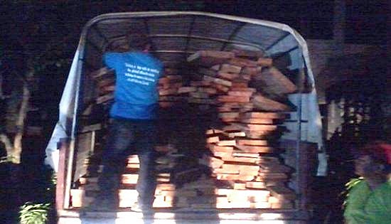 llegal lumbers seized by police in Paranas, Samar