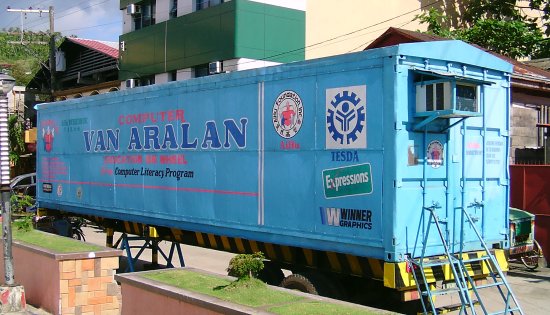 Van Aralan education on wheels