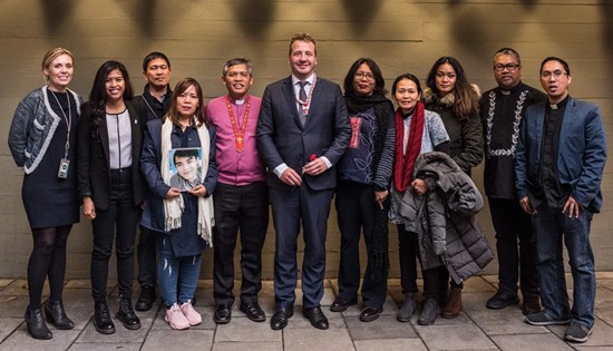 Filipino rights defenders with Iceland foreign minister