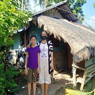 Ma. Angela Habana with her mother Nanay Maria