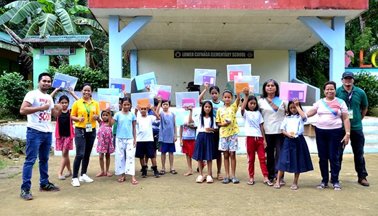 DAR school supplies distribution in Lope de Vega