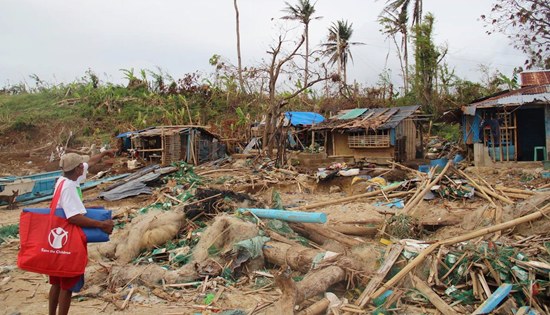 Save the Children in the Yolanda devastated area